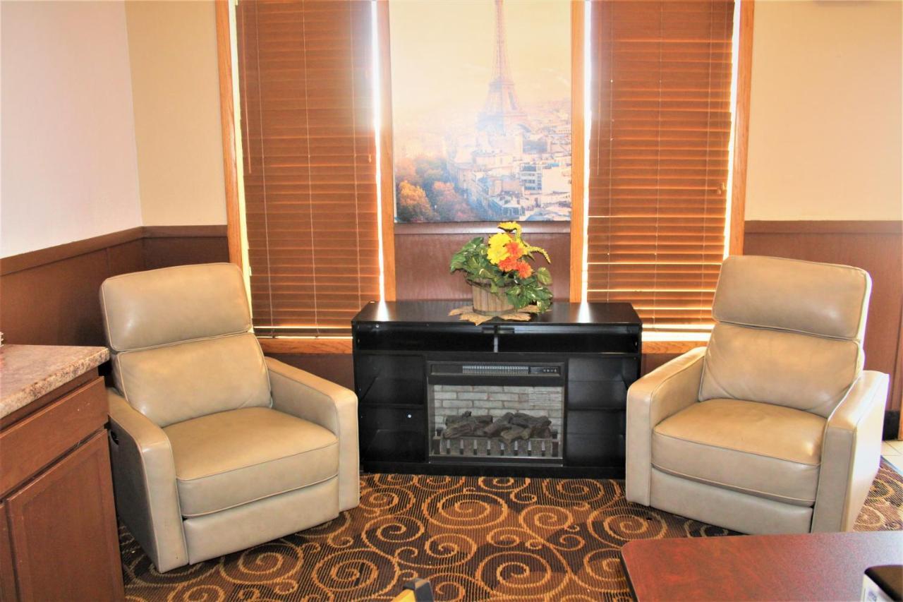 Super 8 By Wyndham Burlington Ξενοδοχείο Εξωτερικό φωτογραφία