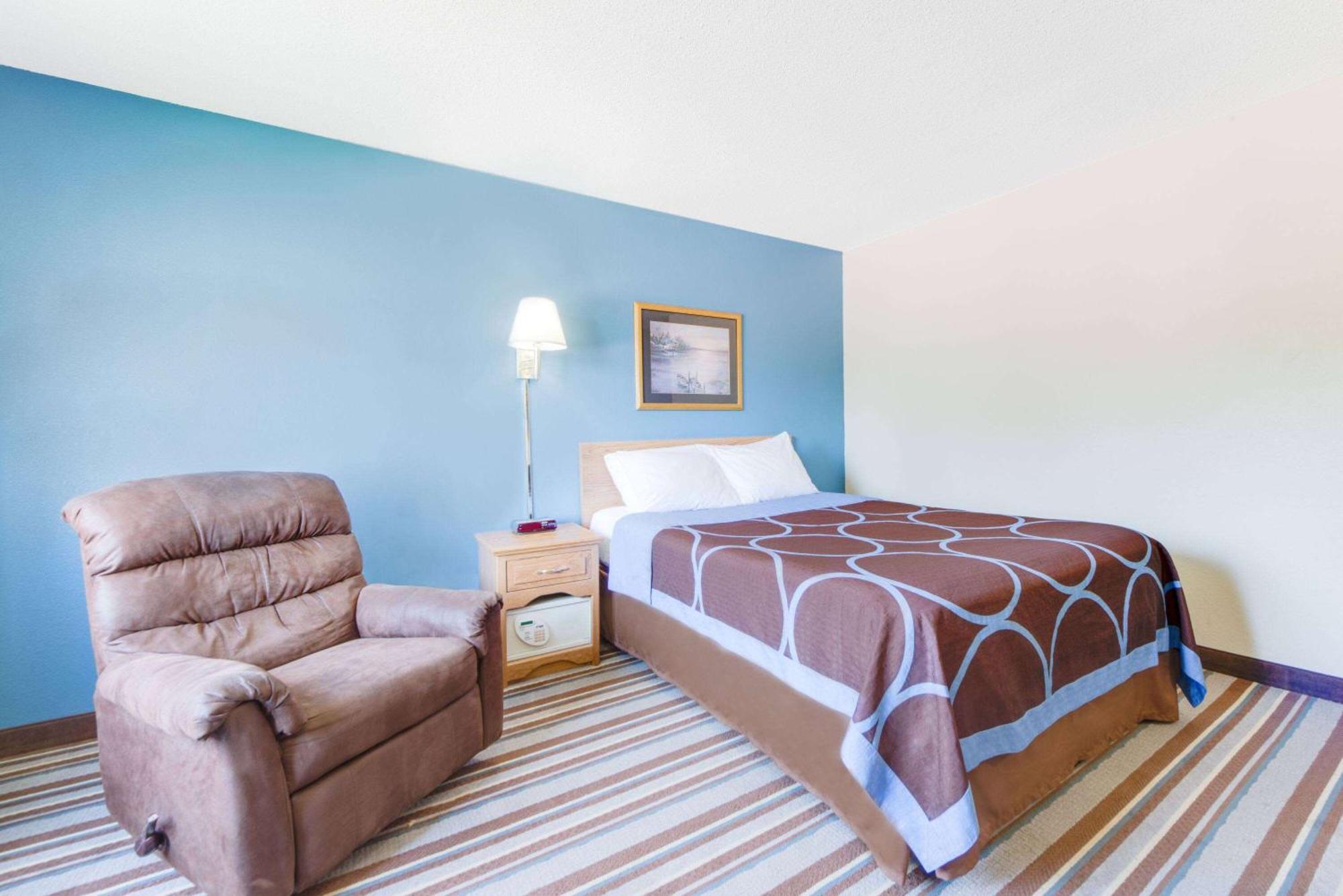 Super 8 By Wyndham Burlington Ξενοδοχείο Εξωτερικό φωτογραφία